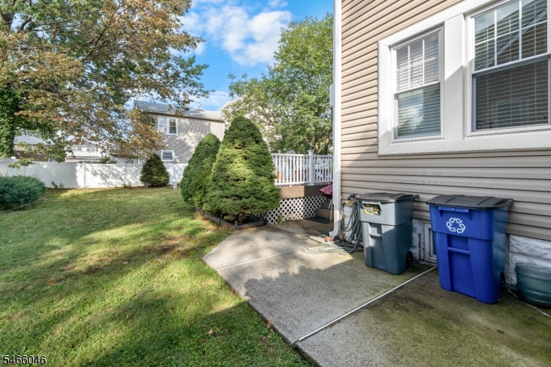 42 Arlington Blvd Property Photo 35