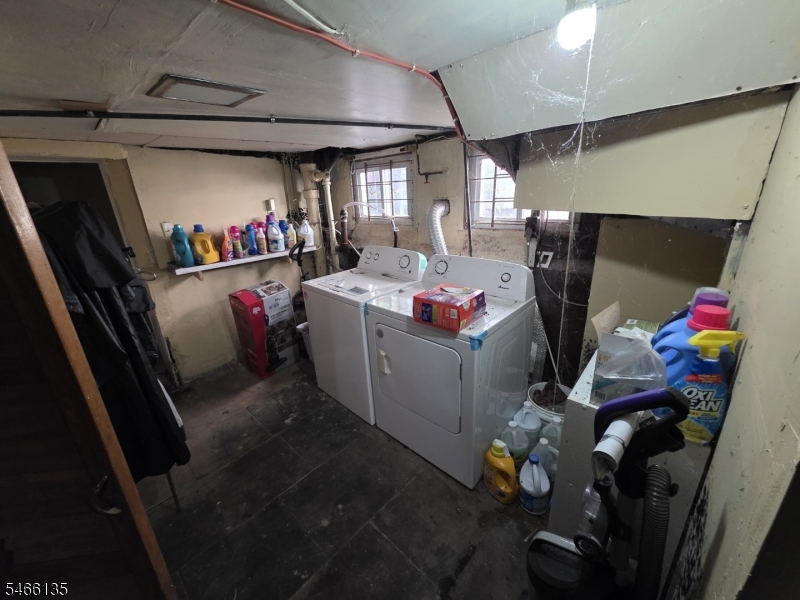 65 Melrose Ave Property Photo 6