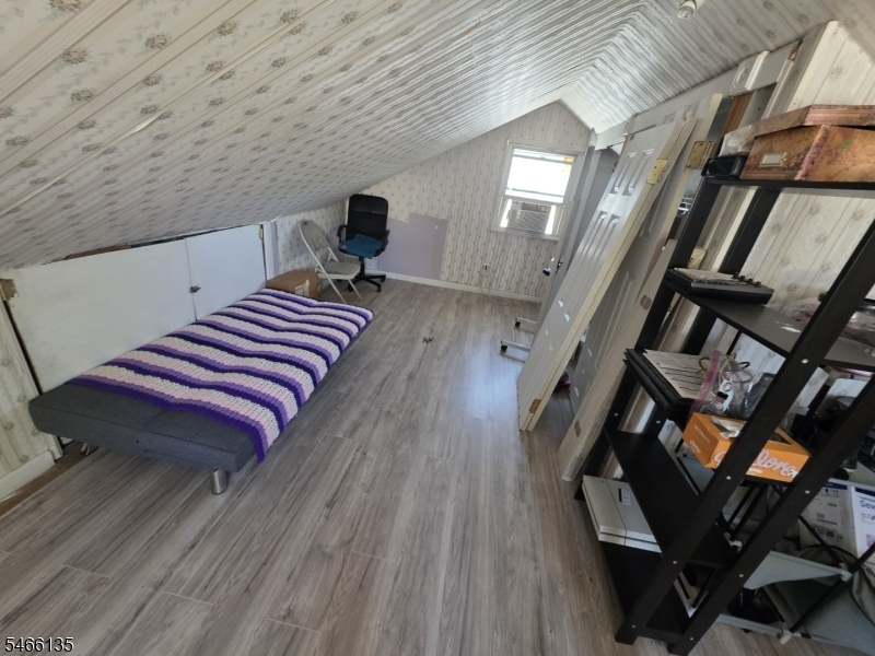 65 Melrose Ave Property Photo 8