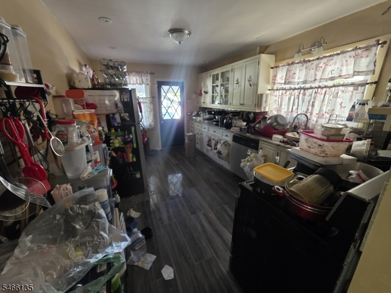 65 Melrose Ave Property Photo 13