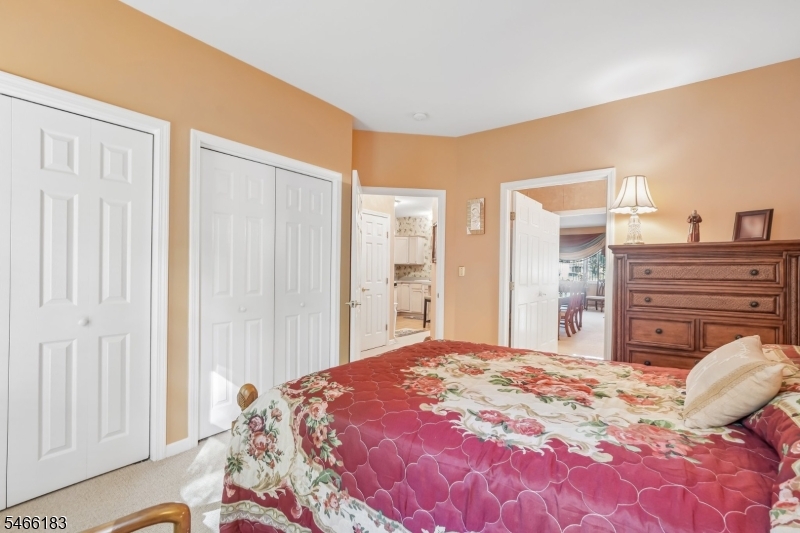 485 Saddle River Rd 7 Property Photo 10