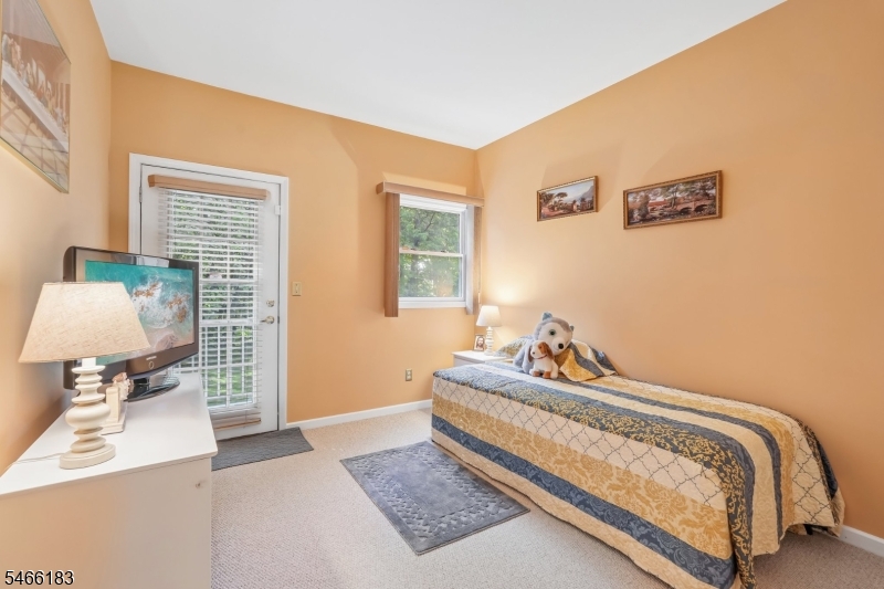 485 Saddle River Rd 7 Property Photo 13
