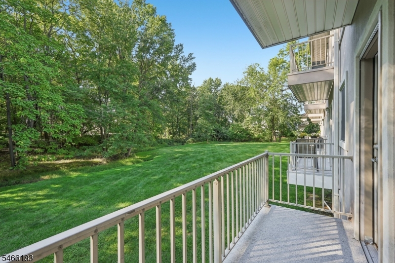 485 Saddle River Rd 7 Property Photo 14