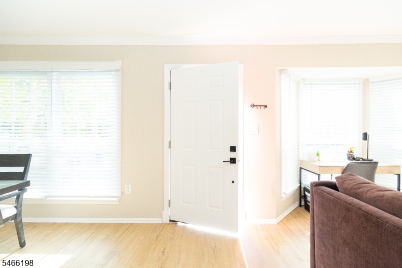 130 Albury Way Property Photo 2