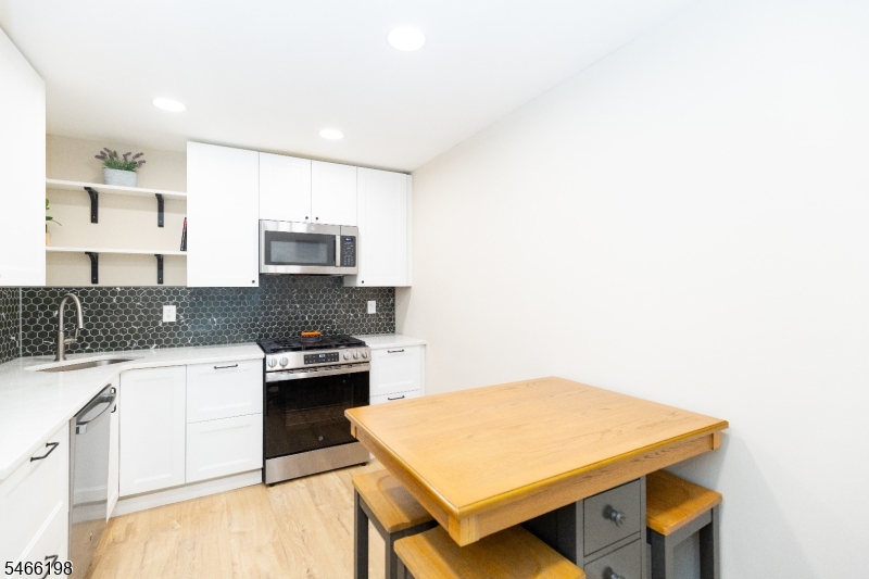 130 Albury Way Property Photo 13