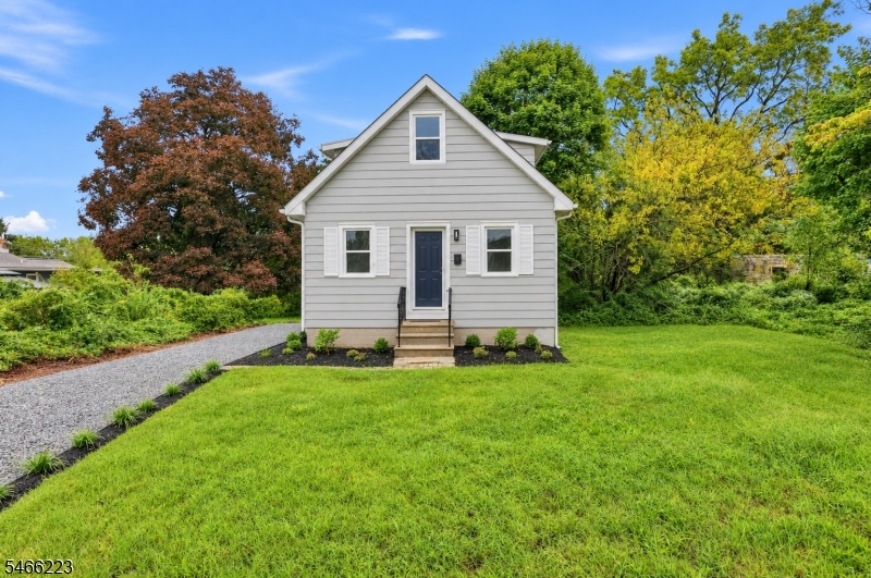 18 Bodine Ave Property Photo 1