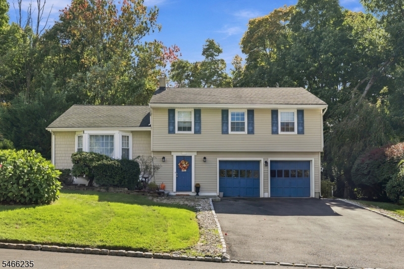 10 Shelley Ct Property Photo 1