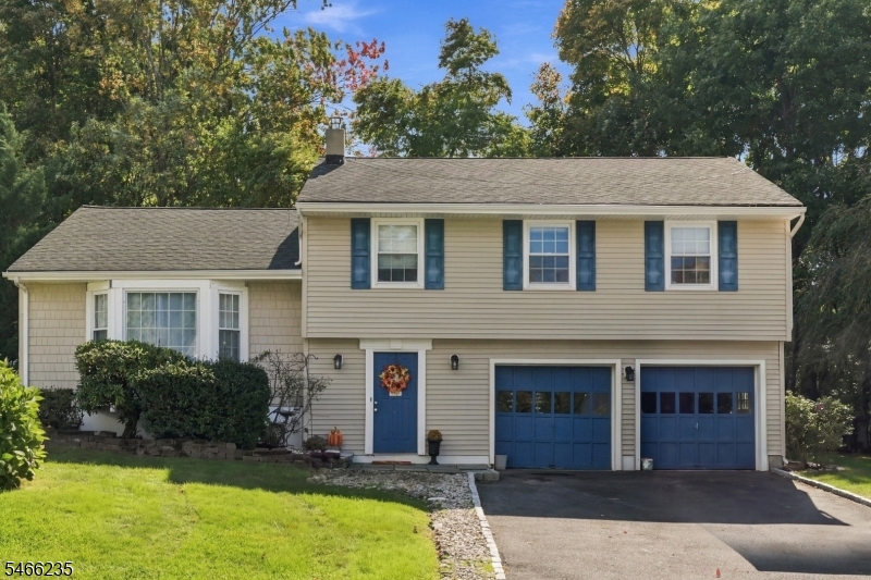 10 Shelley Ct Property Photo 3