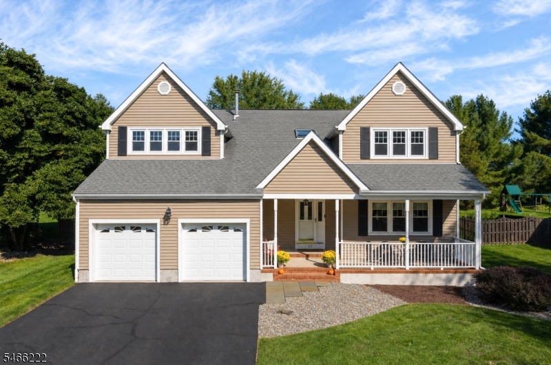 47 Amerman Ln Property Photo 1