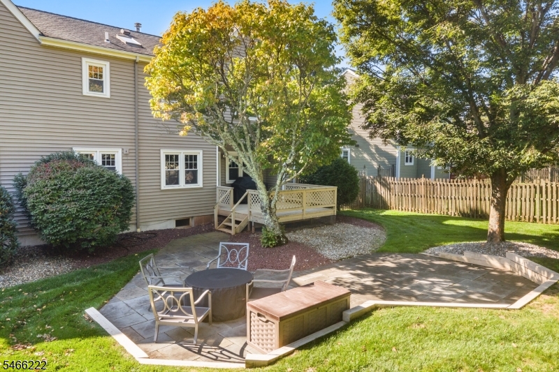 47 Amerman Ln Property Photo 3