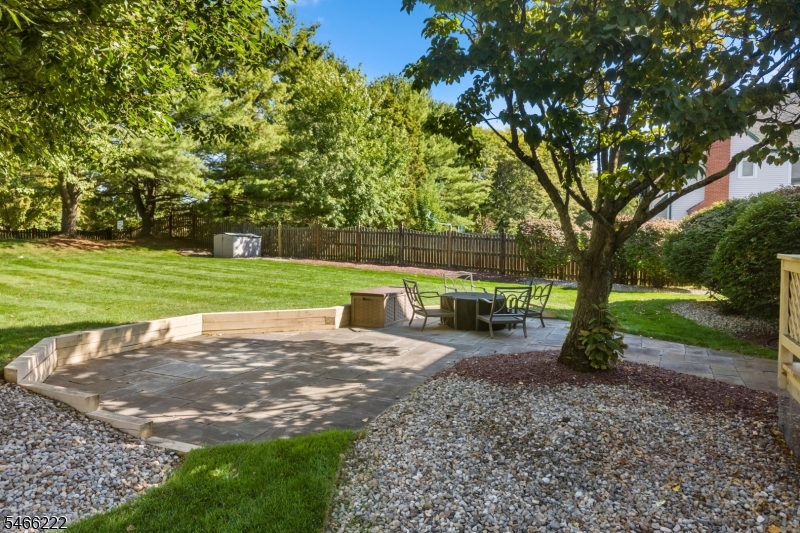 47 Amerman Ln Property Photo 4