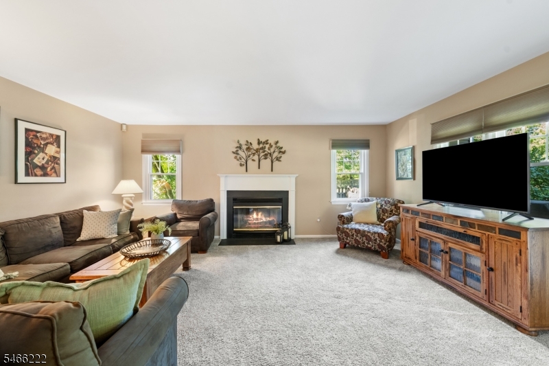 47 Amerman Ln Property Photo 14