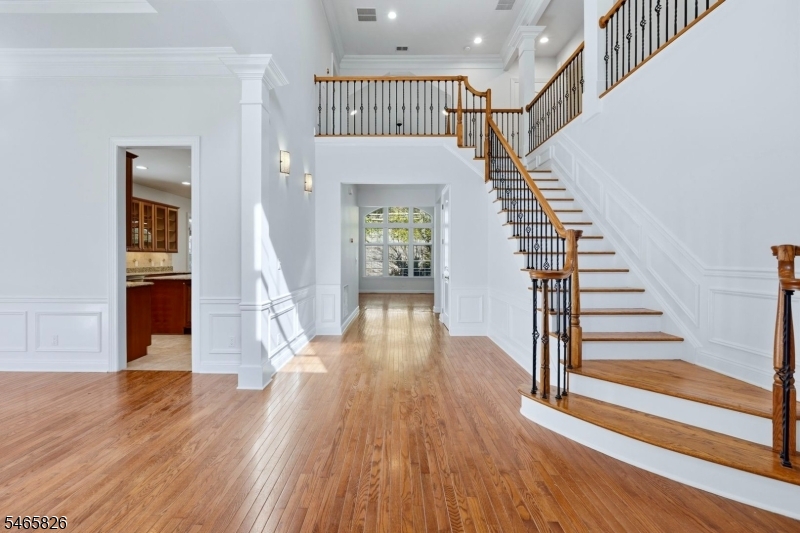 6 Tillou Rd W Property Photo 2
