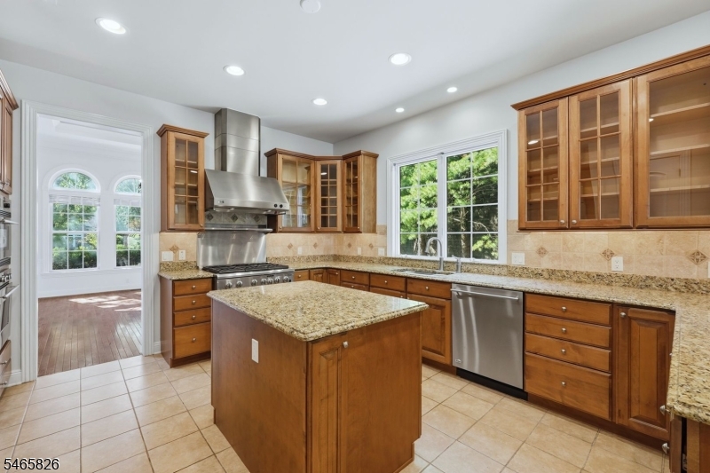 6 Tillou Rd W Property Photo 12