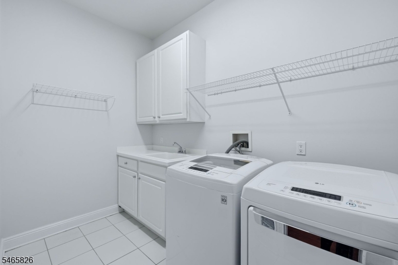 6 Tillou Rd W Property Photo 24