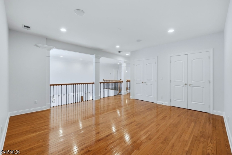 6 Tillou Rd W Property Photo 26