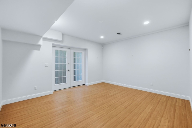 6 Tillou Rd W Property Photo 42