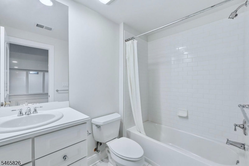 6 Tillou Rd W Property Photo 43