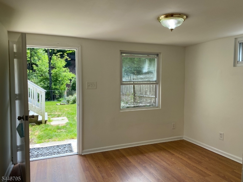 724 Springfield Ave Property Photo 32