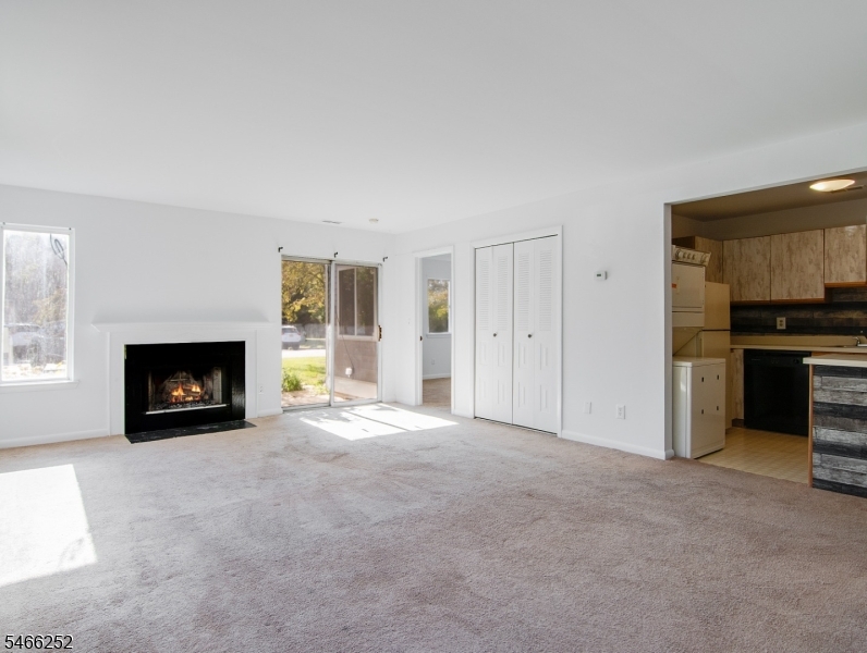 92 Falcon Ridge Way 2 Property Photo 3