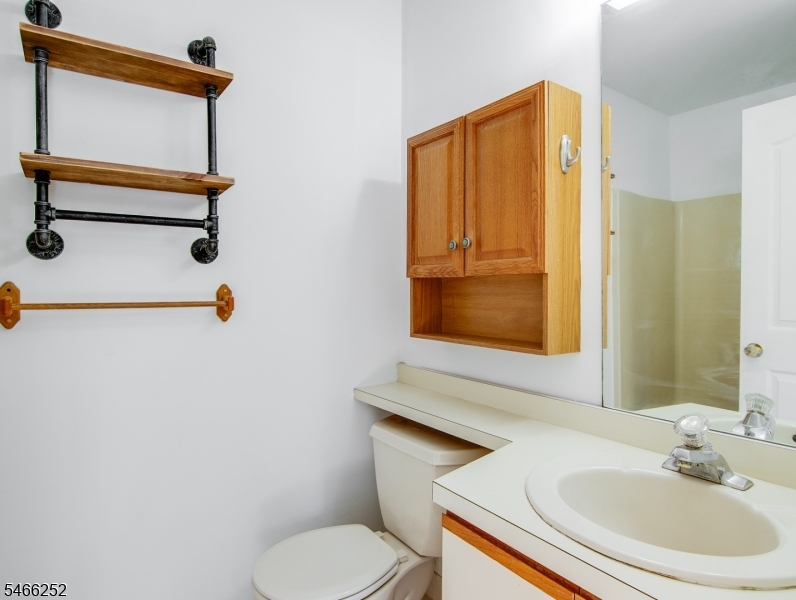 92 Falcon Ridge Way 2 Property Photo 15