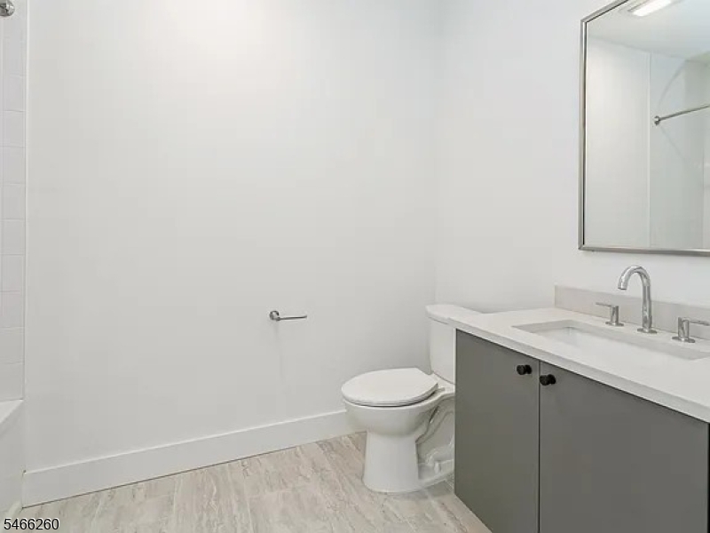 386 Fifth St 301 Property Photo 14