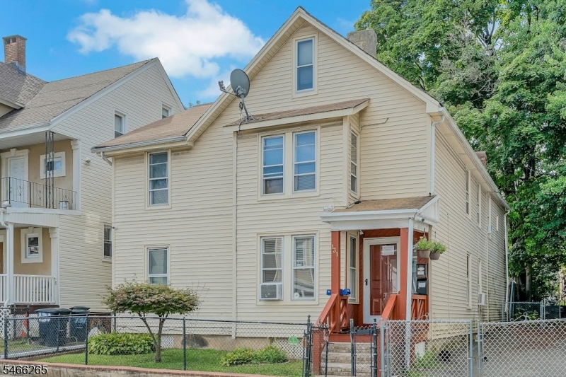 131 Steuben St Property Photo 1