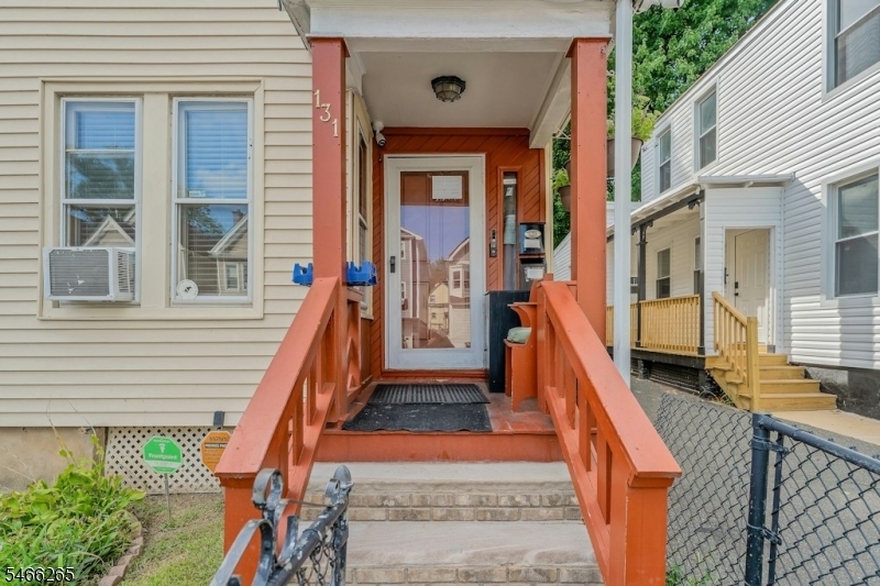 131 Steuben St Property Photo 3