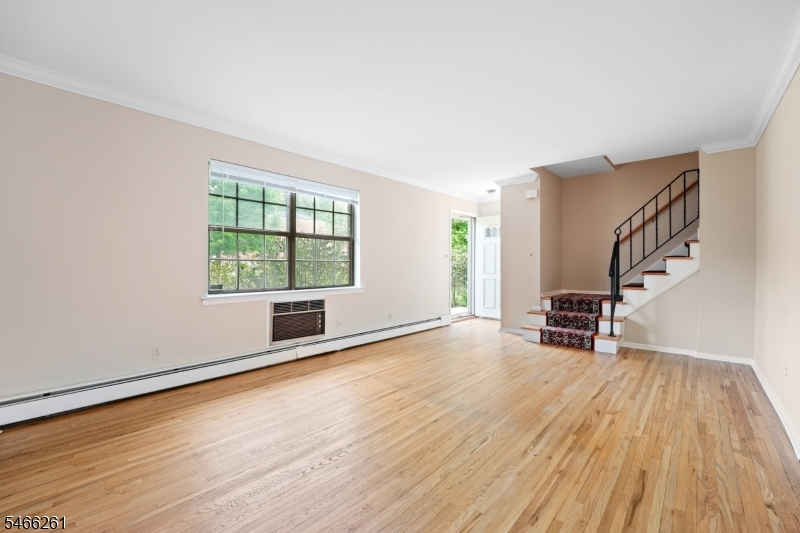 768 Springfield Ave D3 Property Photo 4