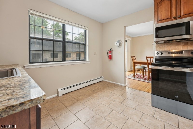 768 Springfield Ave D3 Property Photo 11