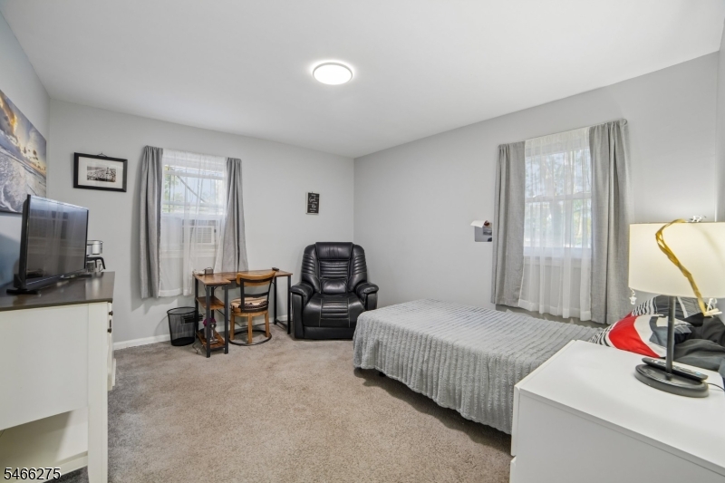 747 3rd St Property Photo 17