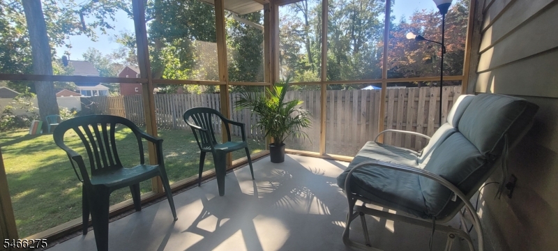 747 3rd St Property Photo 22