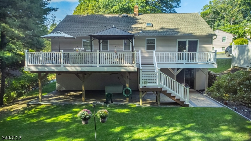 9 Mildred Ave Property Photo 3