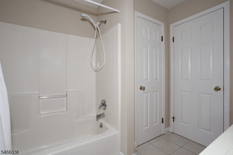 104 Bradford Ave Property Photo 15