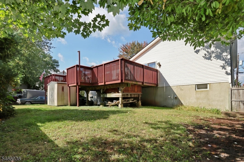 104 Bradford Ave Property Photo 29
