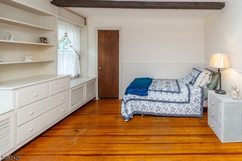 25 E Spring St Property Photo 9