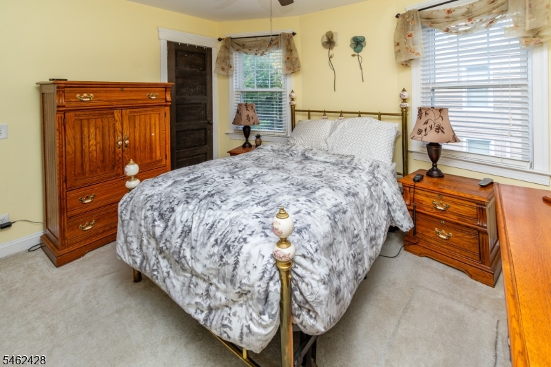 25 E Spring St Property Photo 10