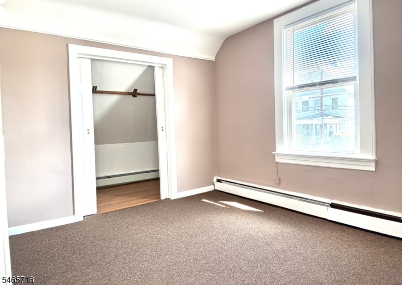 220 Gordon St Property Photo 14