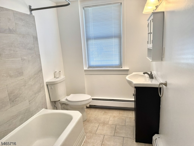 220 Gordon St Property Photo 16