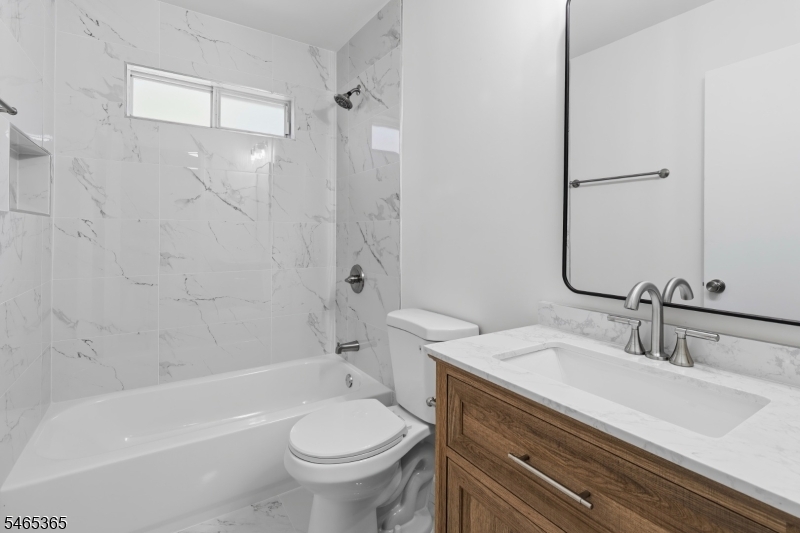 681 Huntington Dr Property Photo 11