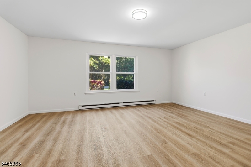 681 Huntington Dr Property Photo 19