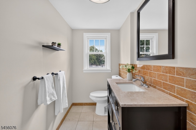 10 Campbell Rd Property Photo 22