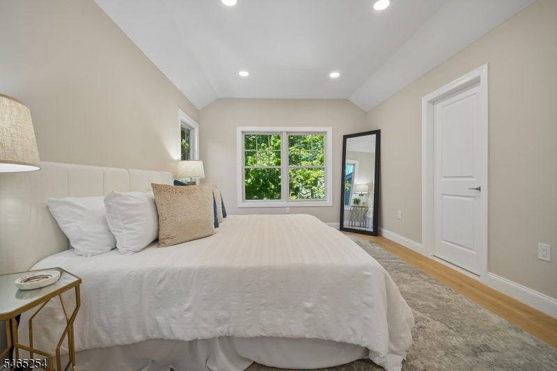 2 Macopin Dr Property Photo 16