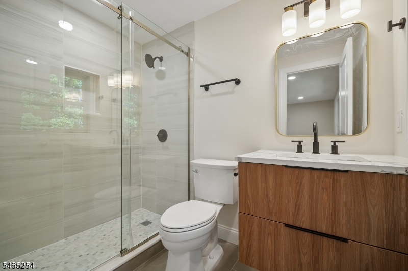 2 Macopin Dr Property Photo 24