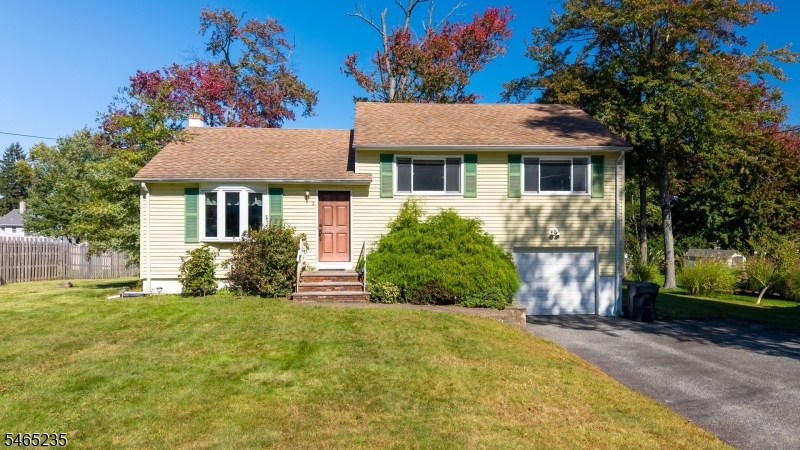 3 Locust Drive Property Photo 1