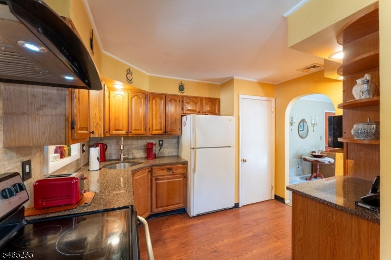 3 Locust Drive Property Photo 8