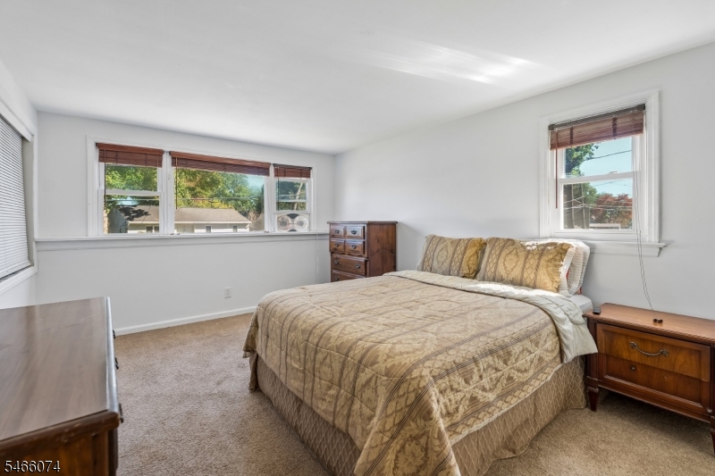 147 Kingston Rd Property Photo 12