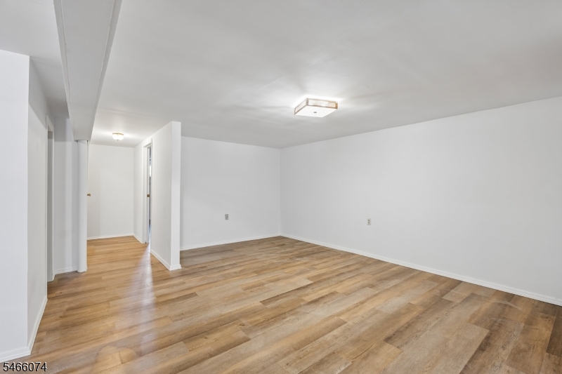 147 Kingston Rd Property Photo 15