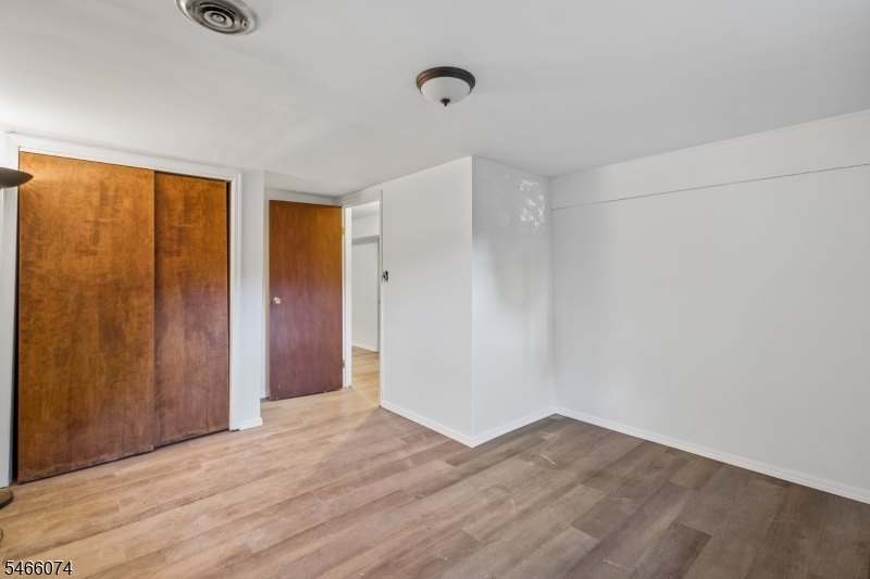 147 Kingston Rd Property Photo 19