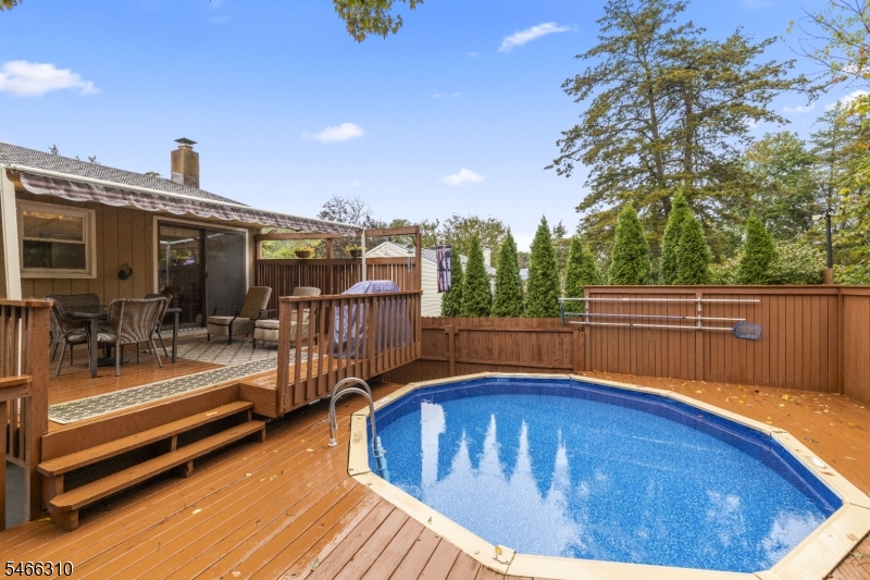 11 Vlietstra Dr Property Photo 2